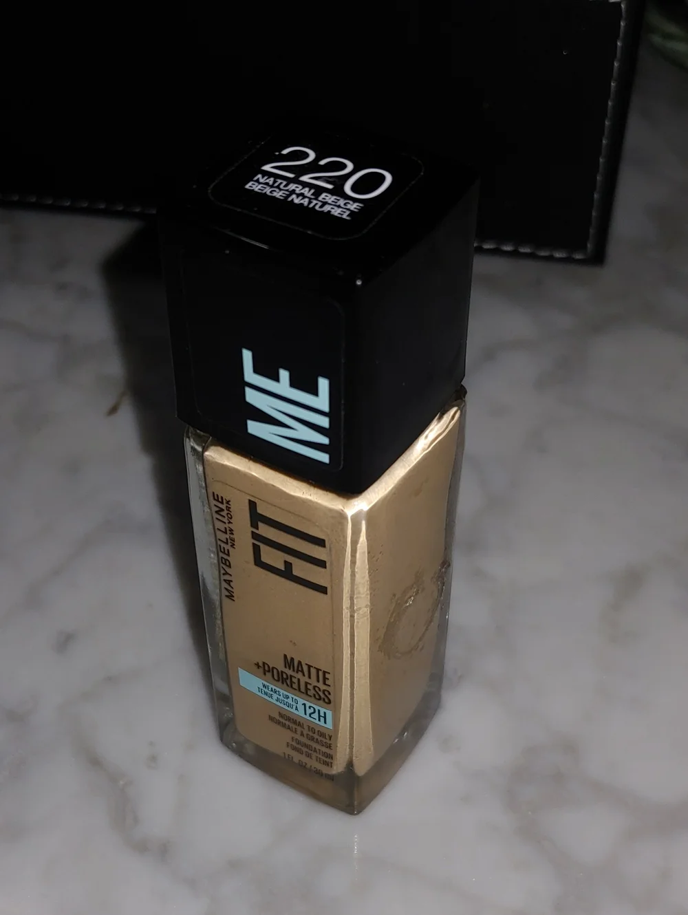 NWT Maybelline Fit Me Matte + Poreless Foundation - Natural Beige Shade 220